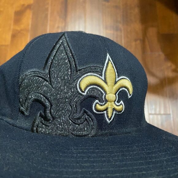 Reebok Vintage NFL New Orleans Saints Shadow Black Gold Fitted Hat Cap Mens L/XL - Picture 2 of 8